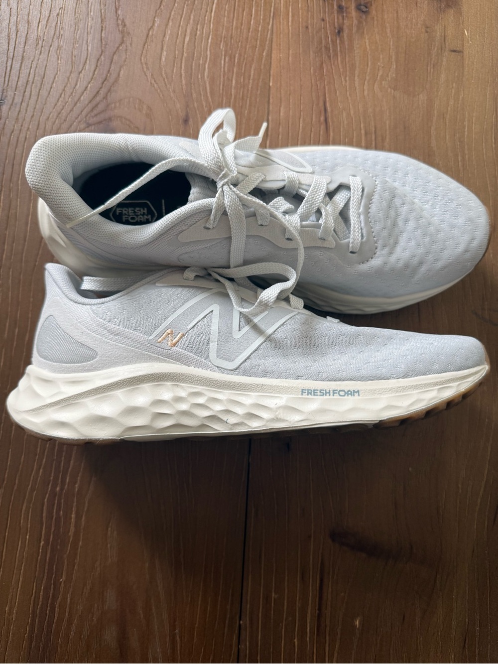 WOMEN'S NEW BALANCE ARISHI V4 RUNNING SHOES